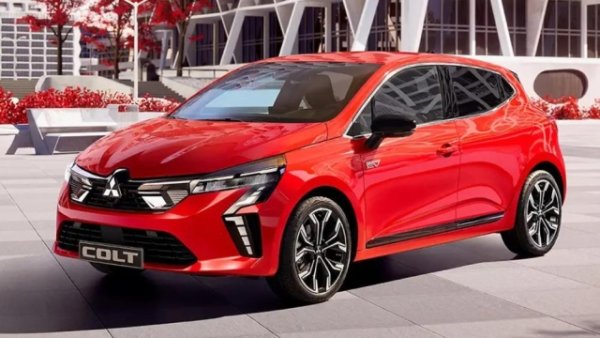 Mitsubishi Colt използва същата платформа като Clio, и двата са дълги 4053 мм и попадат в японския градски автомобил, в своята пълна хибридна бензинова версия, задвижван от двигател с обща мощност от 143 к.с. Благодарение на емисиите от 96 г/км и декларираният разход е 4,3 литра на 100 км, Colt е отличен приятел в града. 52 990 лева е началната му цена у нас за версията Invite.